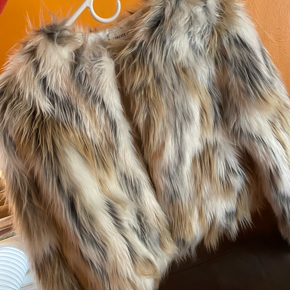 Ladies Faux Fur